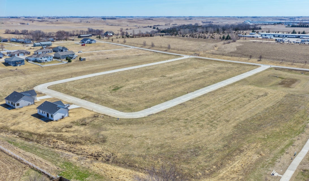 What Does "No Builders Attached" Mean for Your Land Purchase?